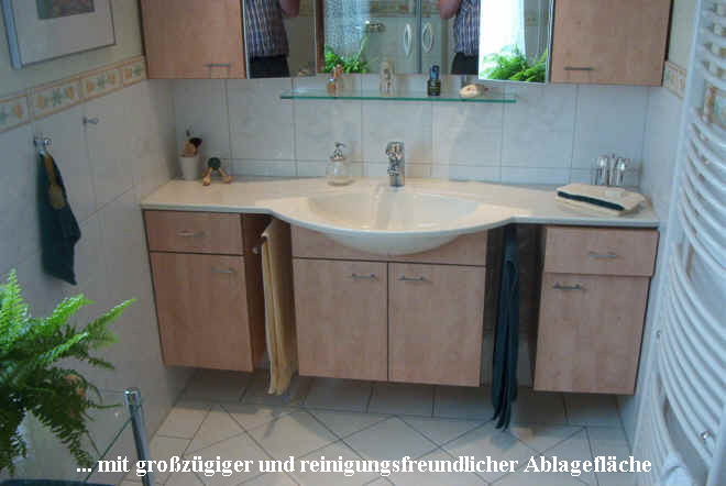... mit gro�z�giger und reinigungsfreundlicher Ablagefl�che